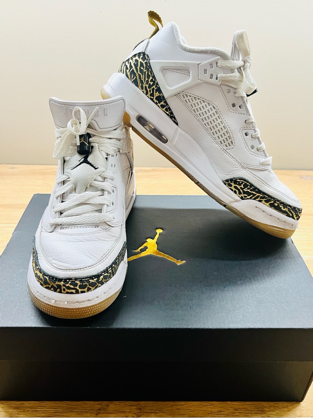 Jordan Spizike Low BG Sneakers – Size 6.5 (Kids)